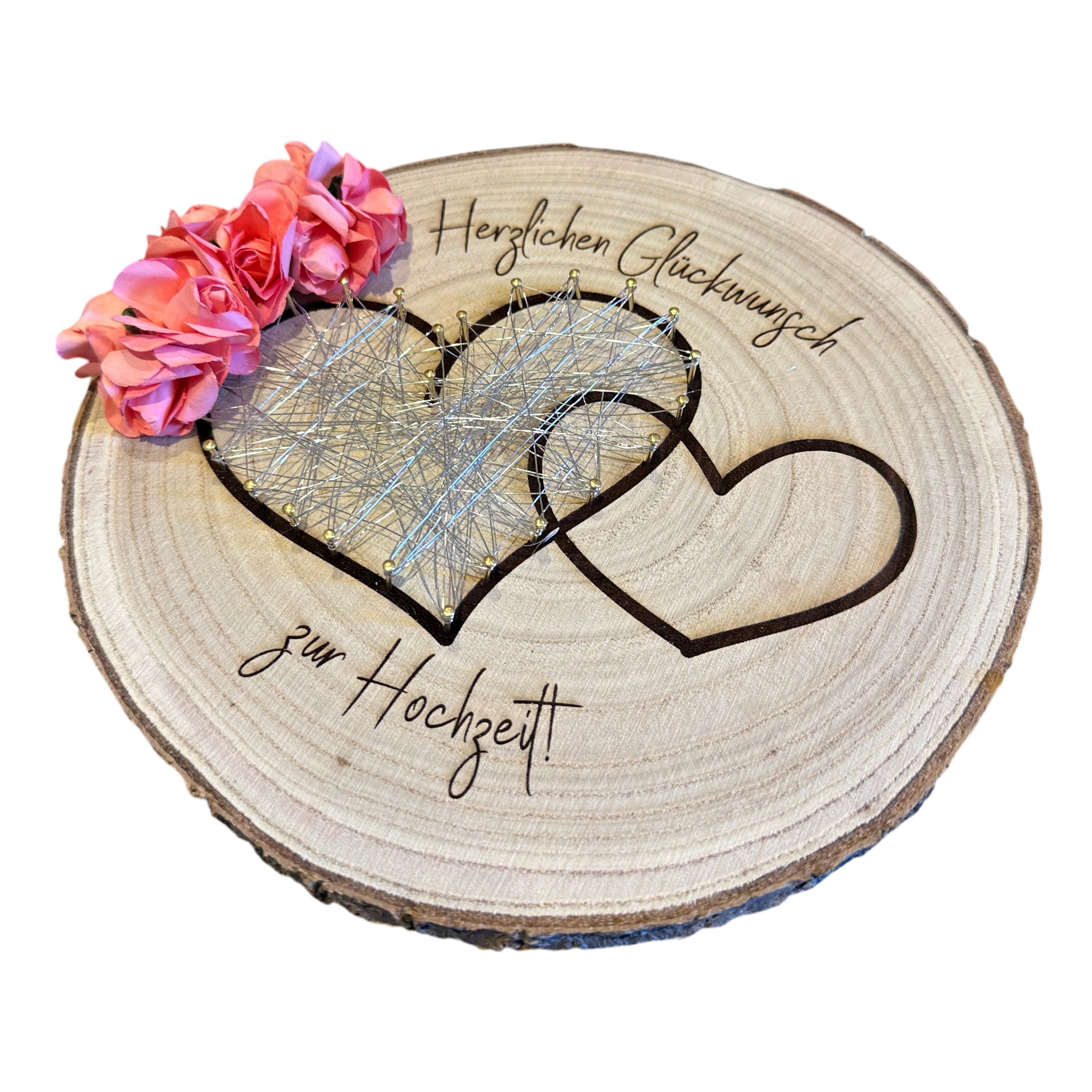 Baumscheibe zur Hochzeit – String Art Herz mit Gravur „Herzlichen Glückwunsch zur Hochzeit“